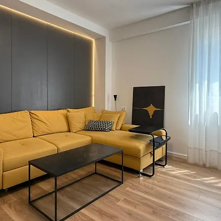 Lora Apartament *