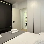 Lora Split