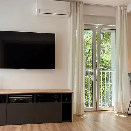 Lora Διαμέρισμα Σπλιτ