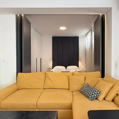 Διαμέρισμα Lora *