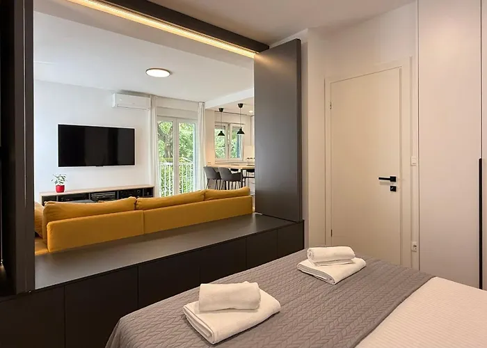 Lora Διαμέρισμα *